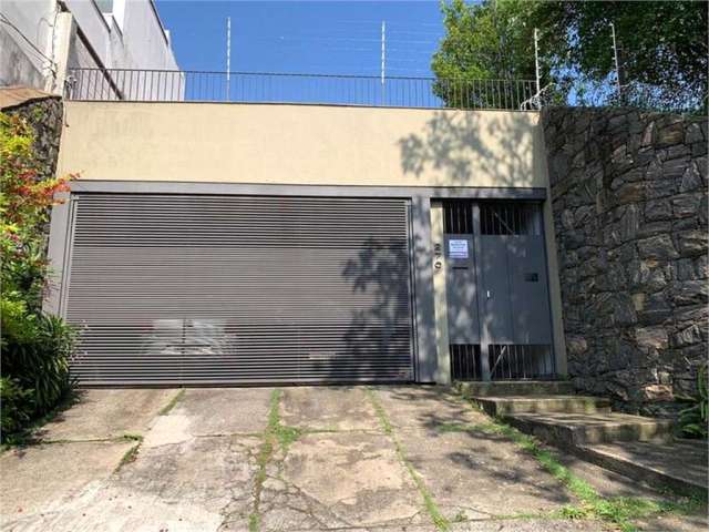 Casa no Morumbi à venda próxima ao Colégio Porto Seguro