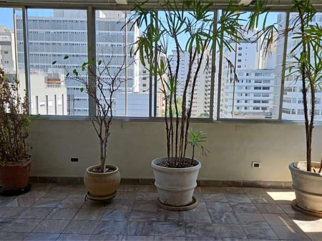 Apartamento em andar alto com varanda , 3 dormitorios , sendo 1 suite