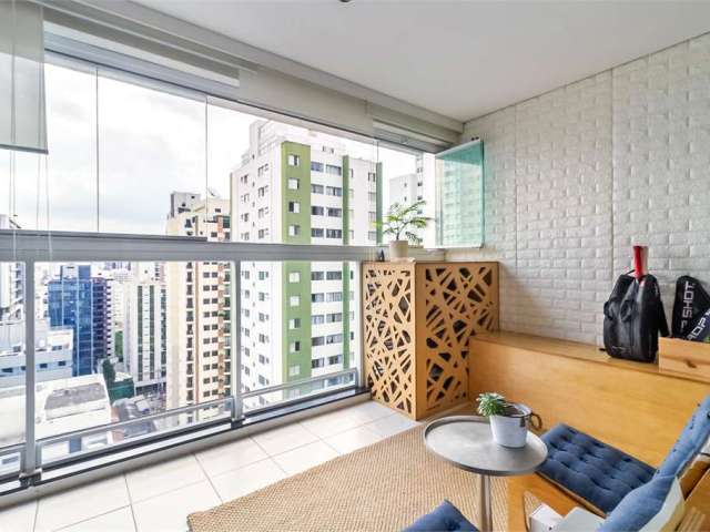 Apartamento com 2 dormitórios em Pinheiros.