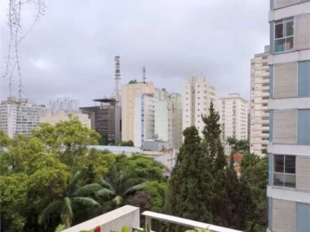 3 dormitórios 1 suíte 160m2 úteis com varanda 2 vagas próximo a Av Paulista