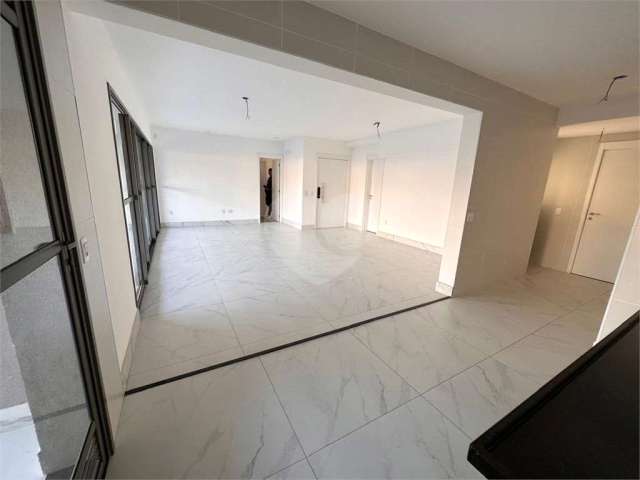 Apartamento para venda na Vila Mariana com 156 m², 3 suítes, 3 vagas!