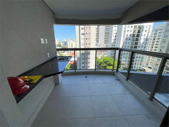 Apartamento Novo, com Kit Conforto incluso e Condominio pago o ano todo, a 200M da estação.