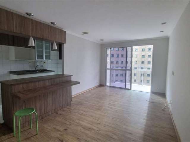 Apartamento de 2 dormitórios em Moema.