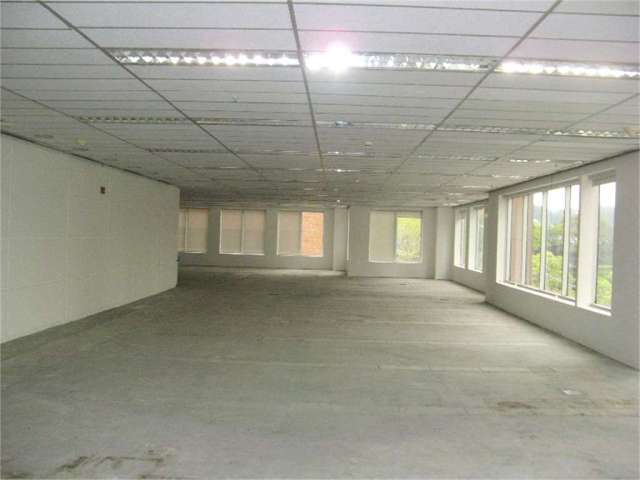 Comercial, 935 m²