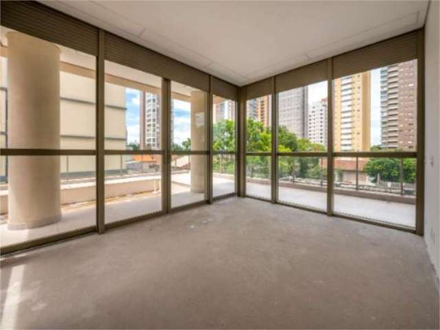 Apartamento tipo garden com 520 mts de área útil. a poucos metros do pq do ibirapuera!