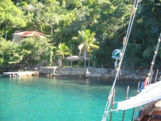 Angra dos Reis , terreno