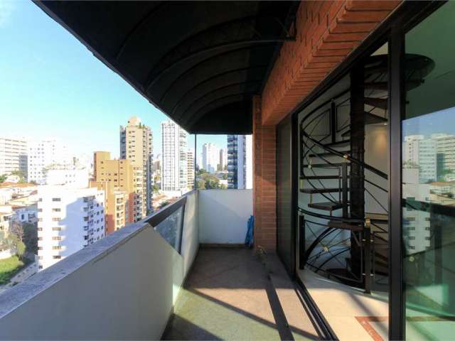 Espetacular Apartamento Triplex Totalmente Reformado.