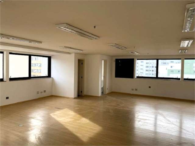 Imóvel Comercial de 32m² cada, 4 salas unificadas totalizando 130m²