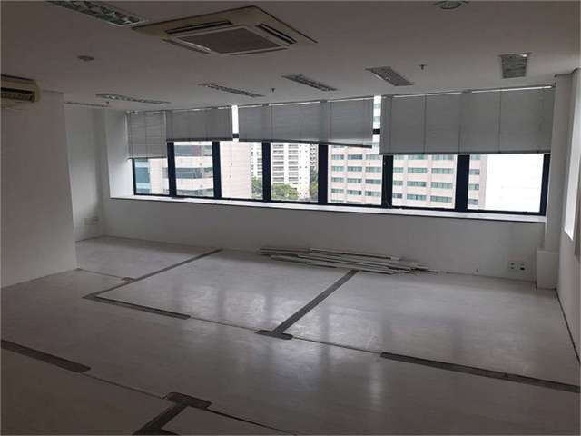 Conjunto Comercial na Vila Olímpia, área total 92m² são dois conjuntos integrados 801/802!