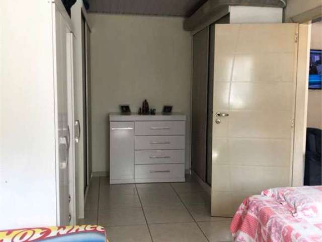 Casa de Vila com 2 Quartos à Venda, 105 m² por R$ 680.000