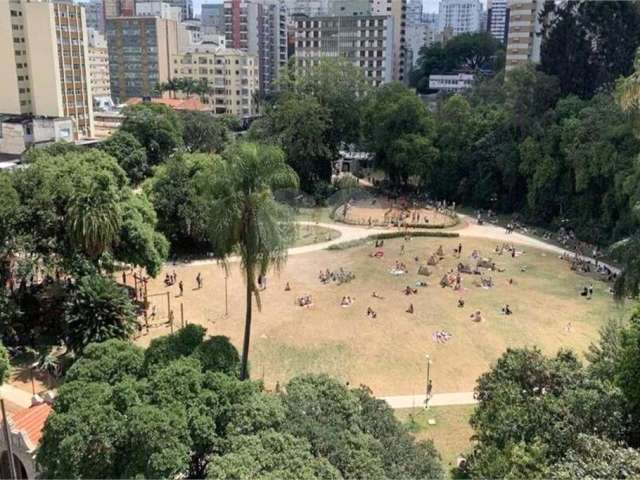 Lindo apto na Rua Caio Prado.