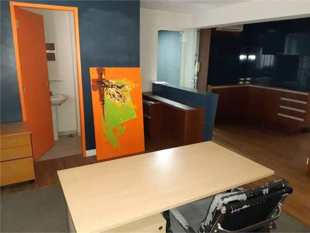 Sala Comercial 74 m² e 2 Vagas para Alugar - Jardim América, São Paulo - SP