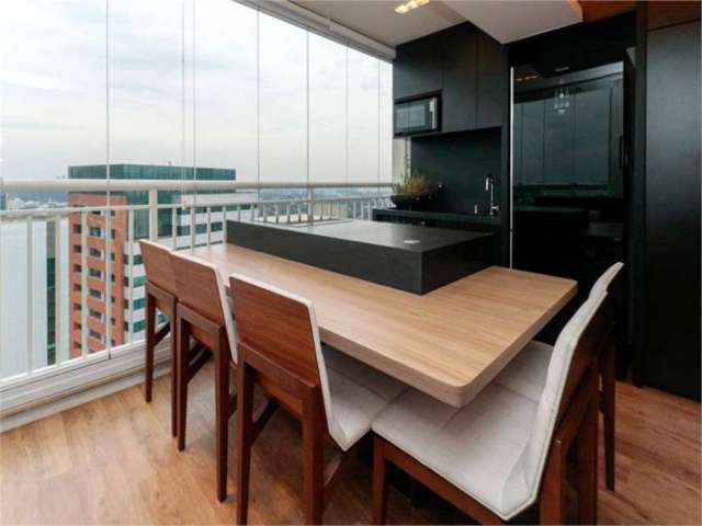 Apartamento amplo com 2 quartos localizado em pinheiros - sp