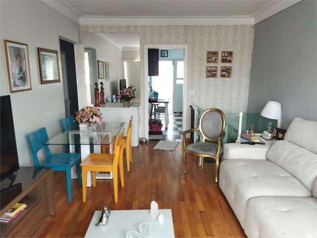 Vende Excelente Casa Térrea na Saúde com 4 dormitórios e 3 vagas!!