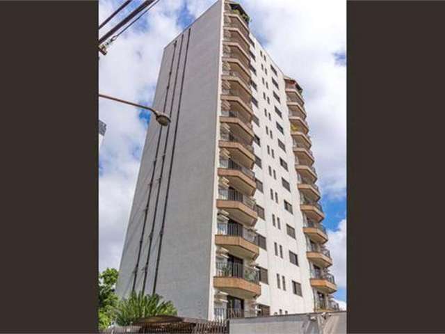 Lindo apartamento com 220 metros e 3 vagas determinadas