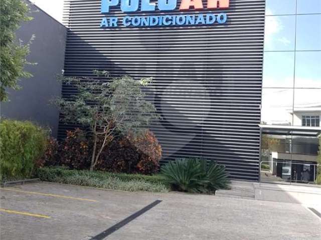 Galpão para locação na Vila Anastácio.