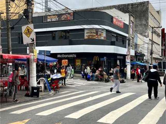 Salão comercial para Locação na Lapa, São Paulo.