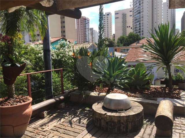 Sobrado em uma das melhores ruas da vila mariana com 03 dormitorios.