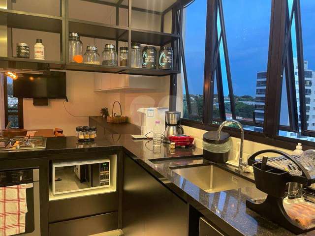 Apartamento Triplex residencial à venda, Moema, São Paulo - AT0003.