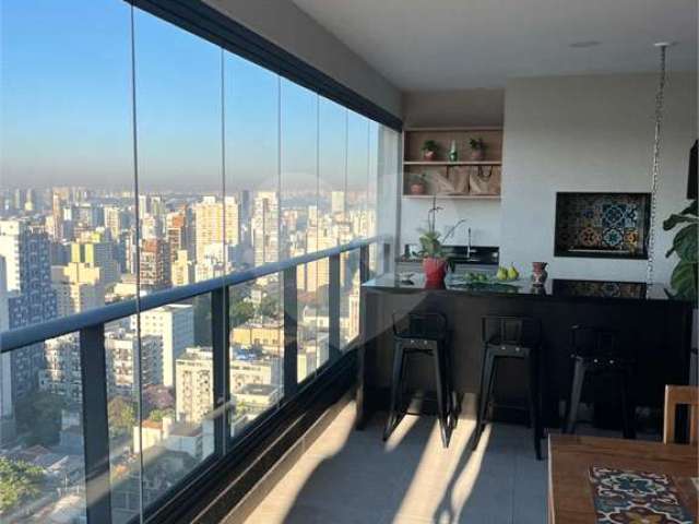 Apartamento à Venda Pinheiros 3 dormitórios Varanda Gourmet e 2 Vagas