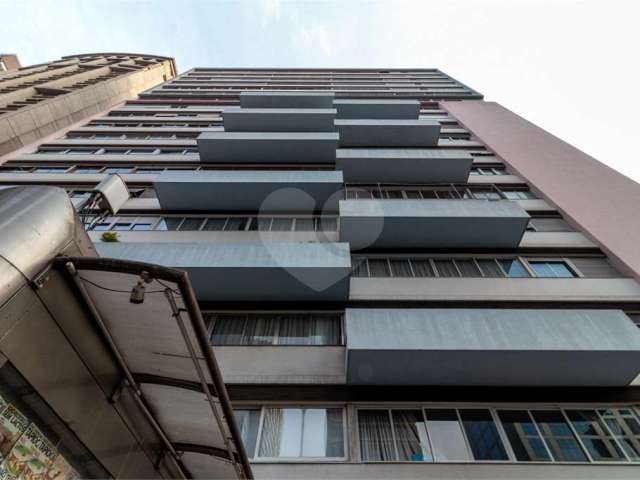 Apto a venda na Avenida Paulista  condominio três  Marias