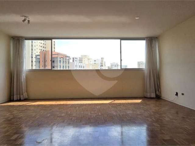 Apartamento à venda em perdizes com 131m². 3 quartos, 1 suíte, sala 3 ambientes e 2 vagas de garagem