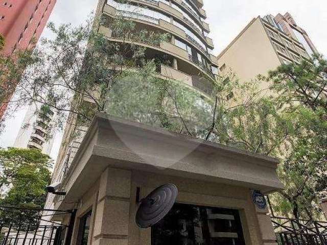 Apartamento no Jardim Paulista - São Paulo SP - 2 suítes, lavabo, com Varanda, Andar alto, 109 m2.