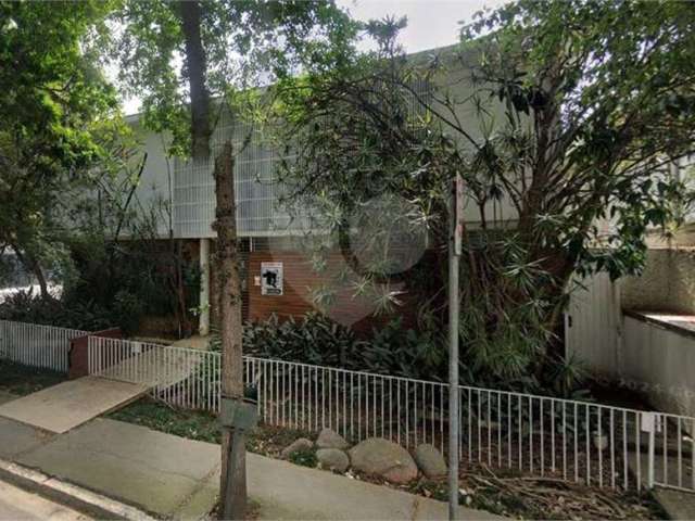 Sobrado raro na Gabriel Monteiro - 530m² de terreno e 465m² AÚ - R$ 9.050.000,00