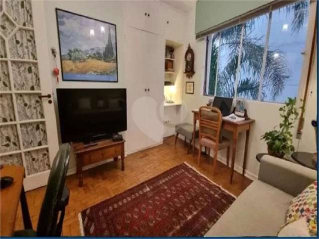 Apartamento venda Jardim America, 3 dormitórios, 2 salas, 3 wcs, 1 vaga. Vista. Proximo da Oscar Fre