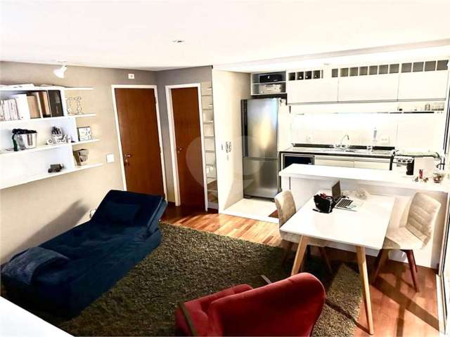 Apartamento Duplex para locação na Vila Madalena próximo a Praça Por Do Sol! Totalmente decorado!