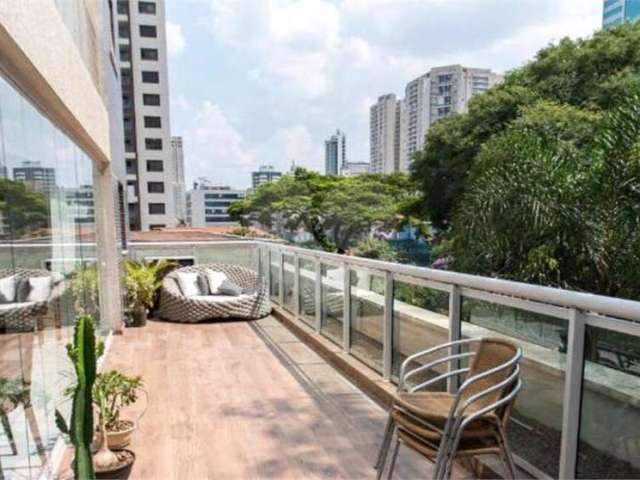 Apartamento Garden Varanda Gourmet com 3 dormitórios 1 Suíte, 160 m² 2 Vagas Aclimação.