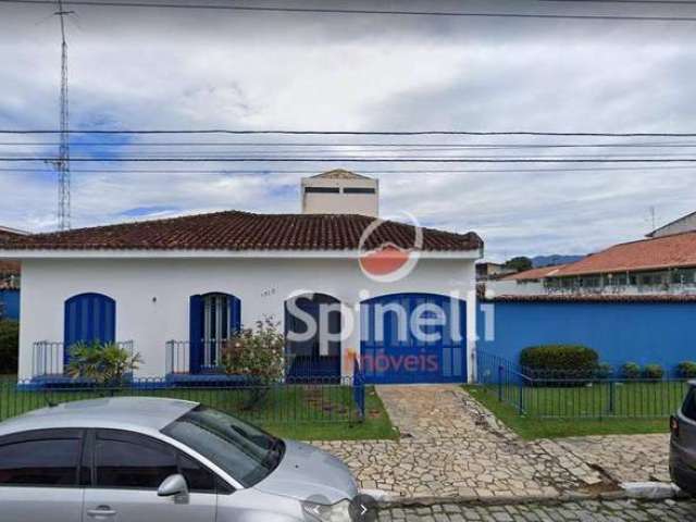 Casa com 3 dormitórios, 250 m² - venda por R$ 1.400.000,00 ou aluguel por R$ 5.544,00/mês - Vila Canevari - Cruzeiro/SP