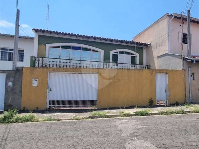 Casa com 3 quartos à venda em Vila Santa Terezinha - SP