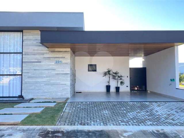 Casa com 3 quartos à venda em Residencial Saint Paul - SP