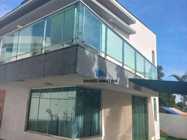 Casa de Luxo em Condomínio Fechado,  03  Quartos, 02 Suites, 04 vagas, Enseada das Garças!