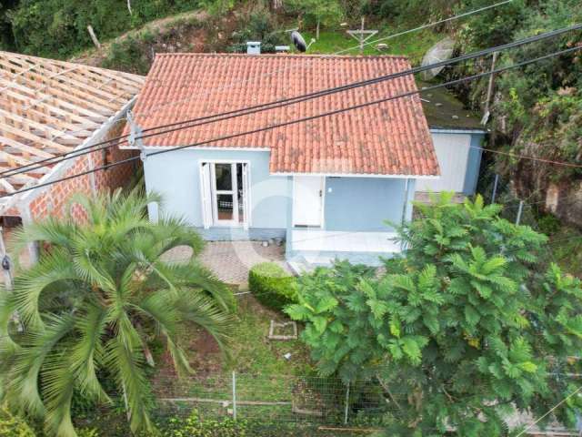 Casa com 3 quartos à venda no Centro, Flores da Cunha , 104 m2 por R$ 399.000