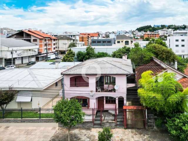 Casa com 3 quartos à venda no Centro, Flores da Cunha , 91 m2 por R$ 485.000