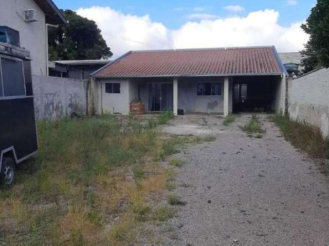 Casa Ampla com Terreno Gigante em São José dos Pinhais!