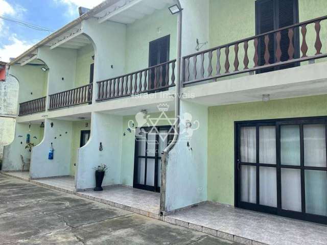 Casa em Condominio c/2 dorms e 3 vagas de garagem à venda a 300m da praia Martim de Sa, Caraguatatu