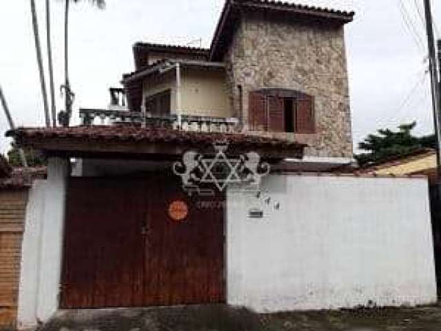 Sobrado à venda, Porto Novo, Caraguatatuba.