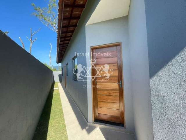 Casa com 2 dormitórios, sendo 1 suíte, acabamento de primeira, no bairro Golfinhos, Caraguatatuba-S