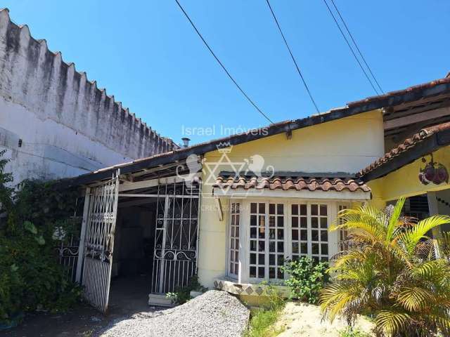 Casa à venda, Sumaré, de frente a ótimos pontos comerciais em   Caraguatatuba, SP