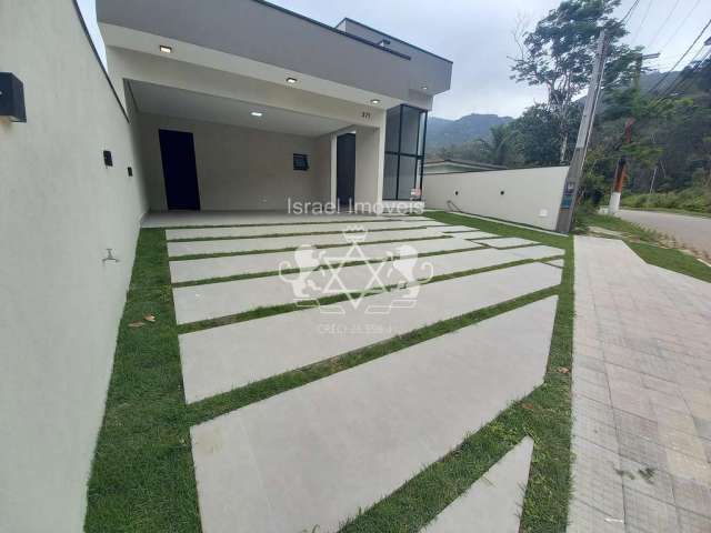 Casa à venda, ALTO PADRÃO NOVA e MODERNA, 03 suítes + 01 dorm, total de 05 banheiros, piscina, cond