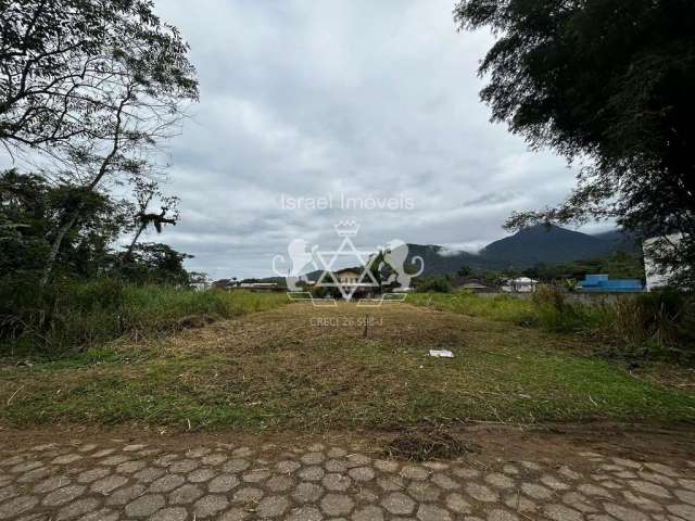 Terreno à Venda, Localização Privilegiada com 384m² no Condomínio Mar Verde II Caraguatatuba, SP.