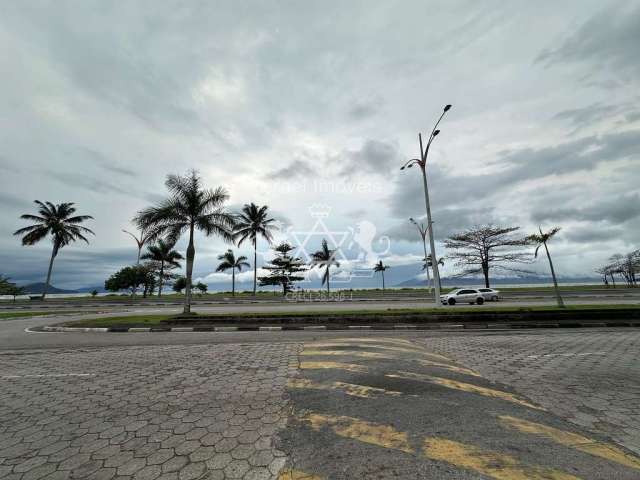 Casa à Venda, frente ao mar na Praia das Palmeiras – Caraguatatuba, SP