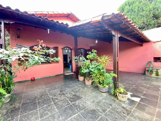 Casa com 2 quartos à venda na Rua dos Administradores, --, Alípio de Melo, Belo Horizonte por R$ 680.000