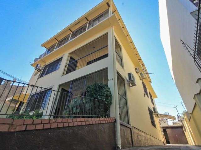 Casa com 7 quartos à venda na Rua Monte Arraes, --, Nonoai, Porto Alegre por R$ 880.000