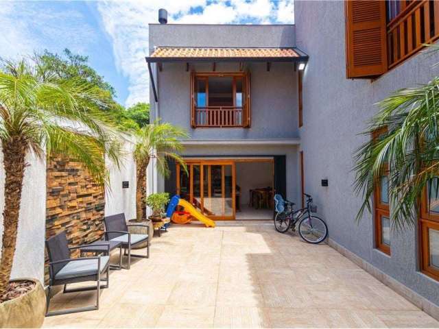 Casa para venda  no Bairro Partenon em Porto Alegre