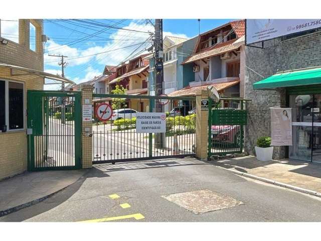 Casa em Condomínio para venda  no Bairro CAVALHADA em Porto Alegre