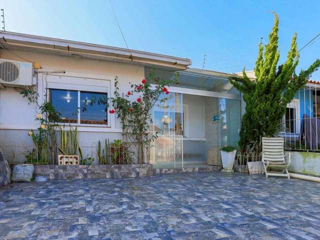 Casa para venda  no Bairro Hipica em Porto Alegre